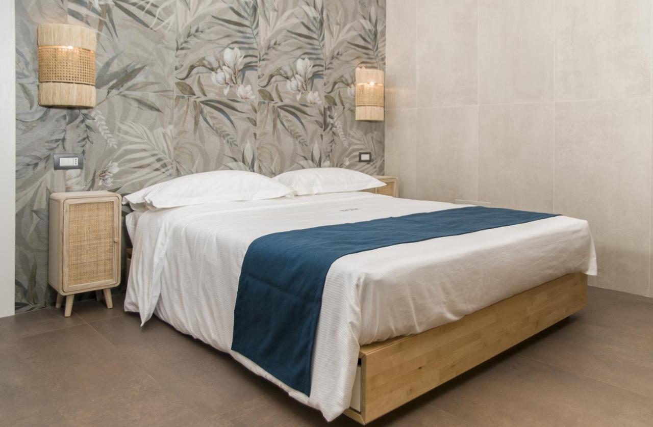 Suite 18 Luxury Apartments Bari Exterior photo