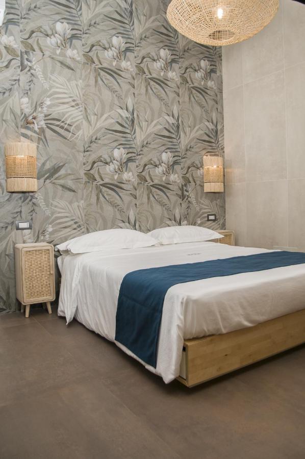 Suite 18 Luxury Apartments Bari Exterior photo