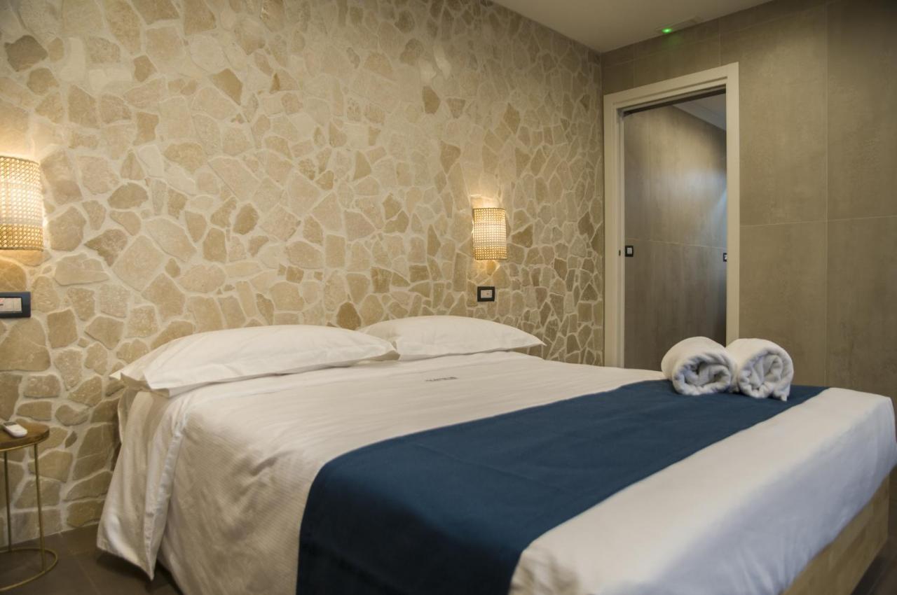 Suite 18 Luxury Apartments Bari Exterior photo