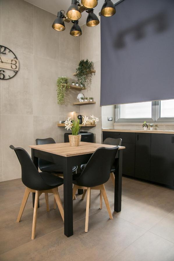 Suite 18 Luxury Apartments Bari Exterior photo