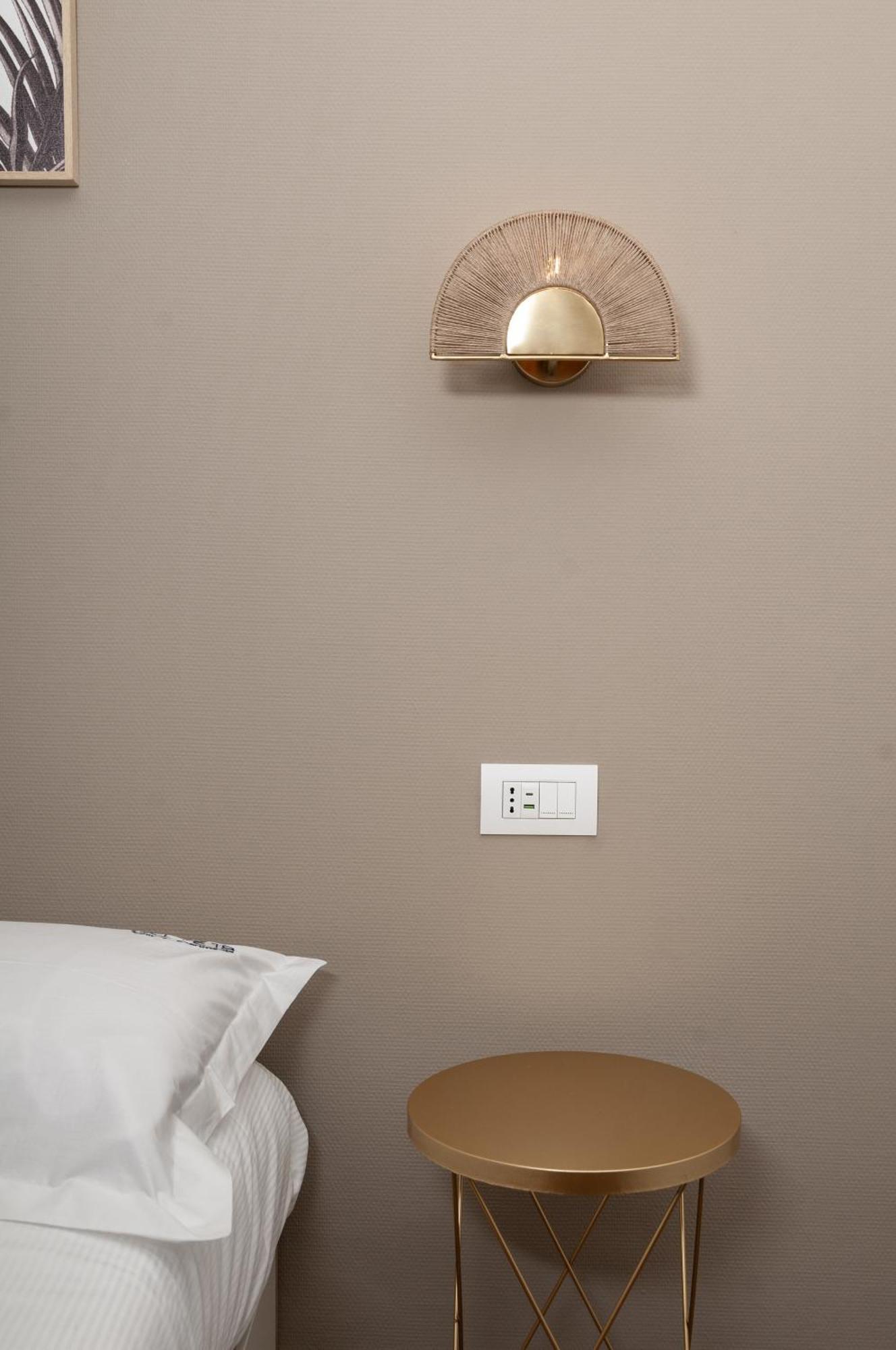 Suite 18 Luxury Apartments Bari Exterior photo