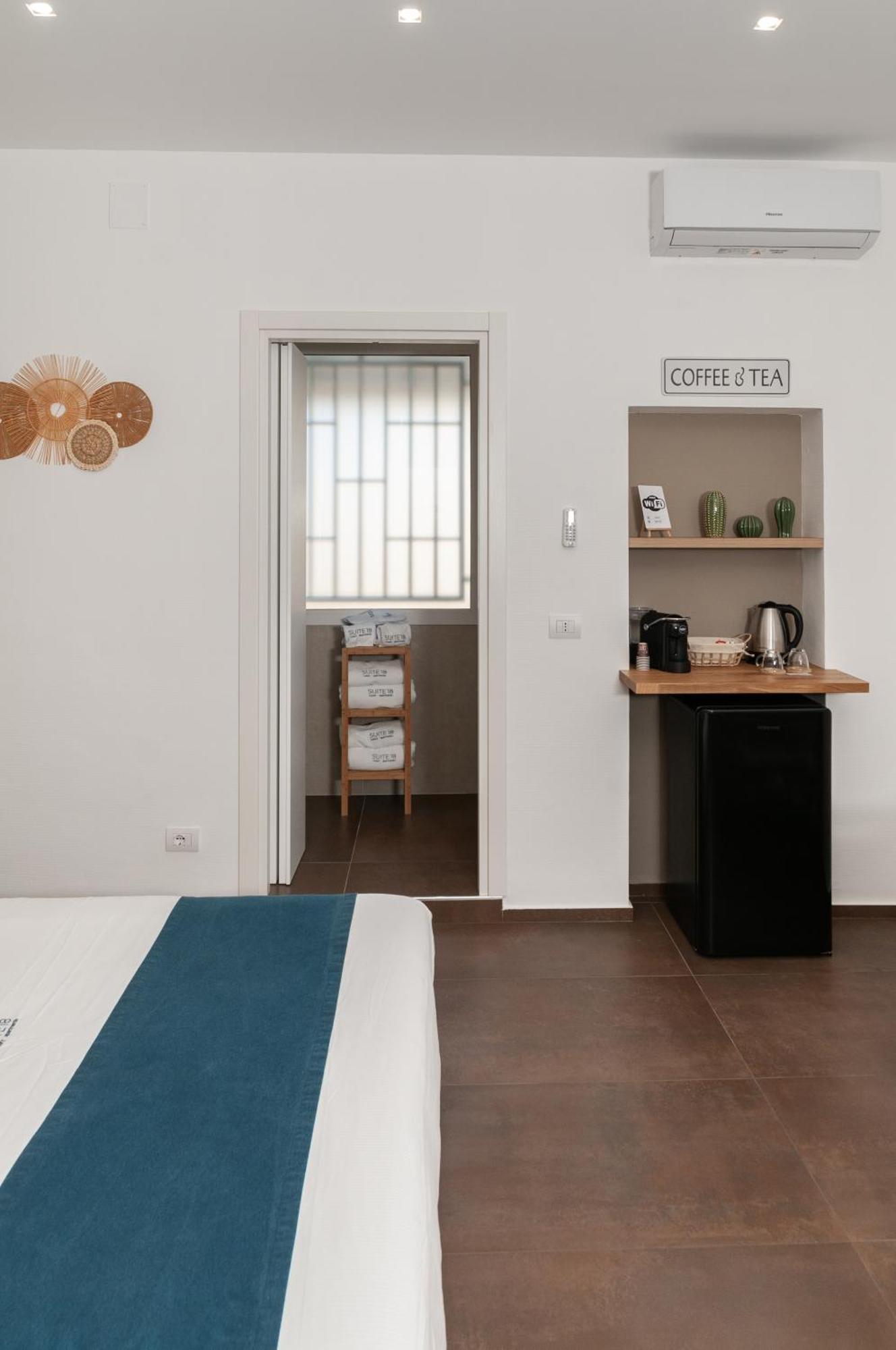 Suite 18 Luxury Apartments Bari Exterior photo